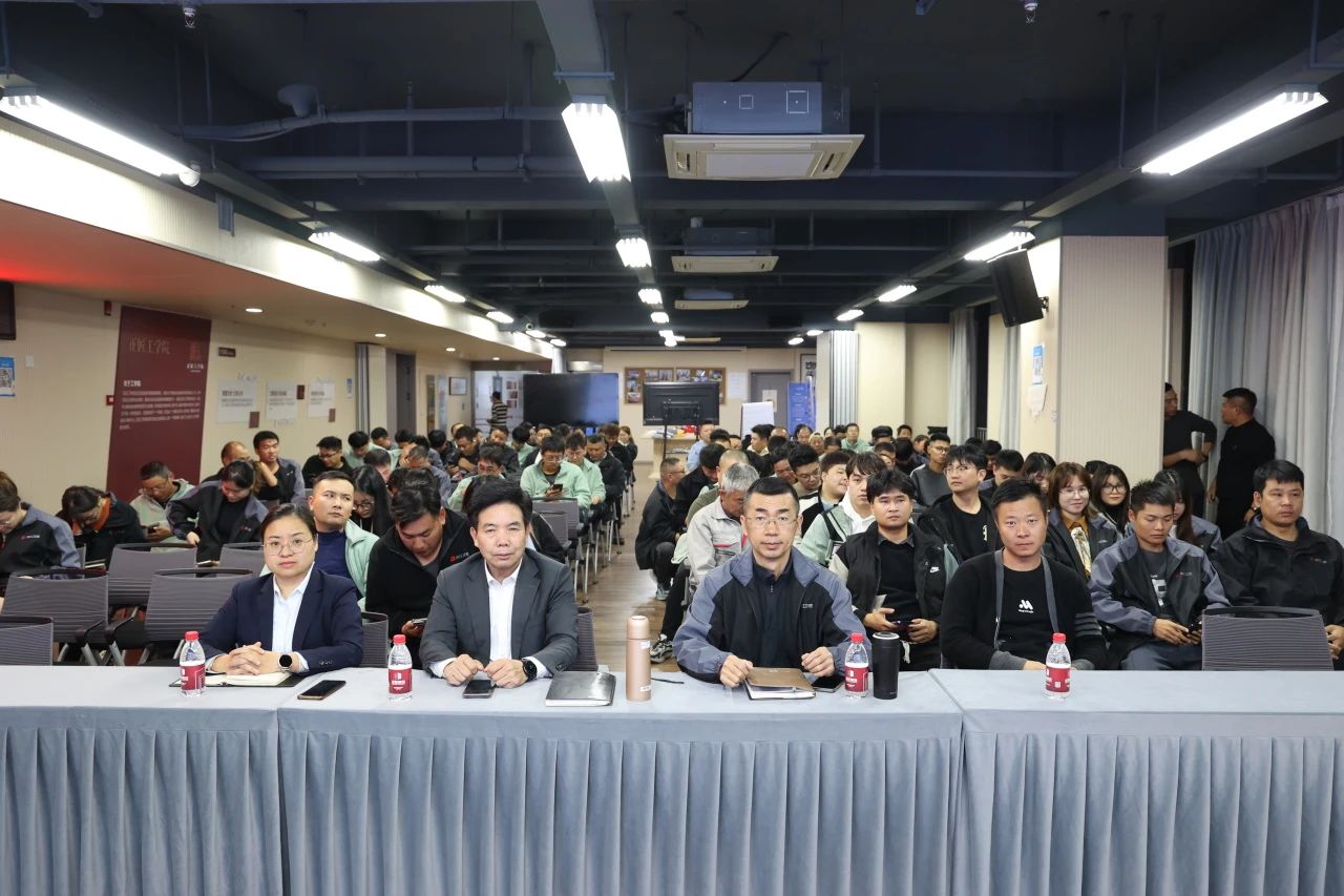 1745463887128583.jpg c7ef275d7f365dd1dd38cb8479fc520f.jpg