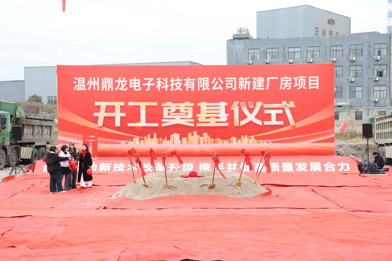 1745476783104076.jpg d98b85f7553a1a1d6350827f1eebb771.jpg